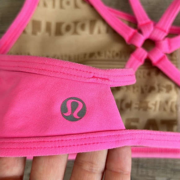 Lululemon Centered Energy Bra size 4 - Picture 5 of 6